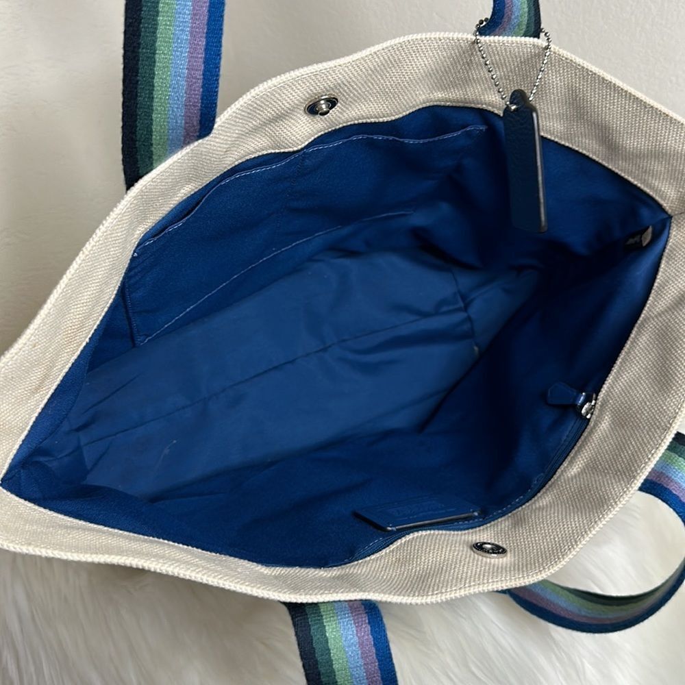 💯Authentic Coach Rainbow Tote Bag 🍀 - Picture 4 of 13